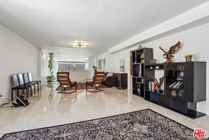325 N Oakhurst Drive Ph2, Beverly Hills, California 90210
