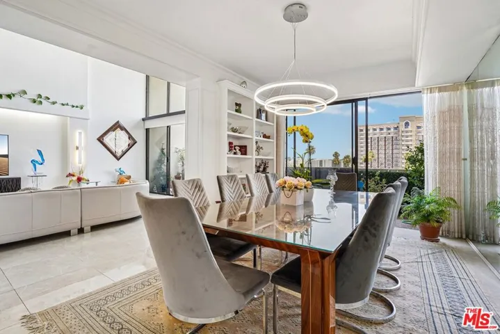 325 N Oakhurst Drive Ph2, Beverly Hills, California 90210
