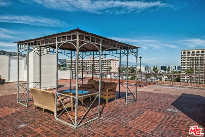 325 N Oakhurst Drive Ph2, Beverly Hills, California 90210