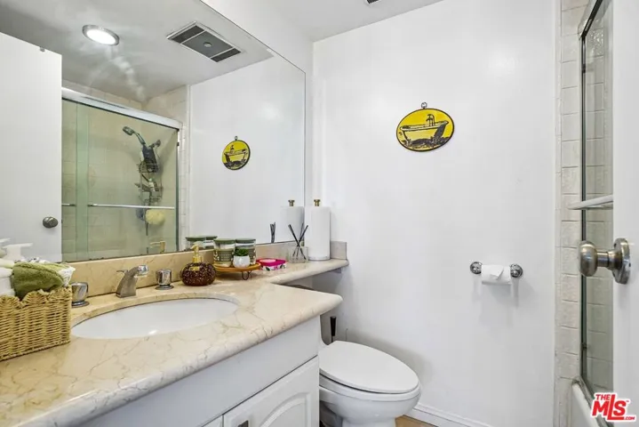 325 N Oakhurst Drive Ph2, Beverly Hills, California 90210