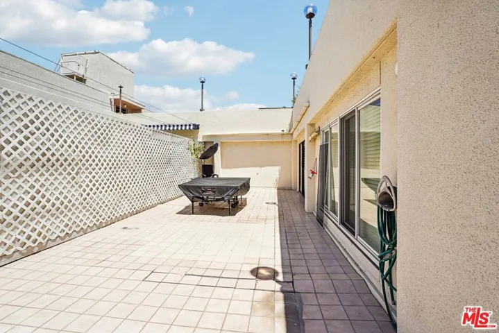325 N Oakhurst Drive Ph2, Beverly Hills, California 90210