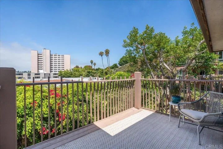 3rd floor balcony