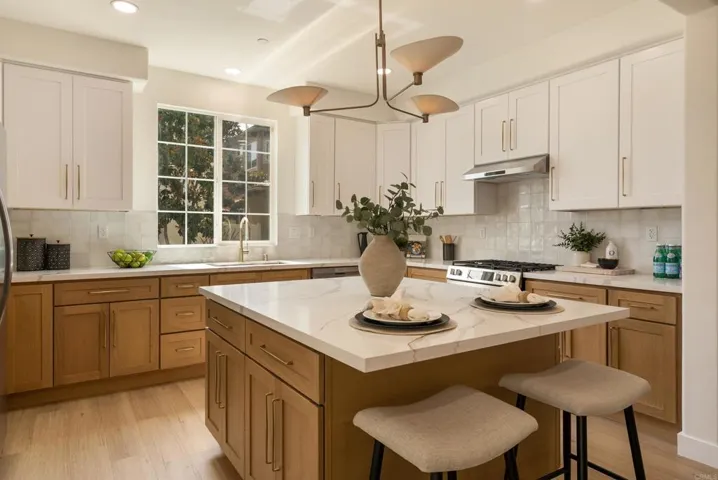 10571 Ponderosa Circle, Santa Fe Springs, California 90670
