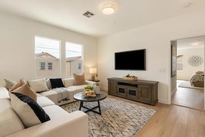 10571 Ponderosa Circle, Santa Fe Springs, California 90670