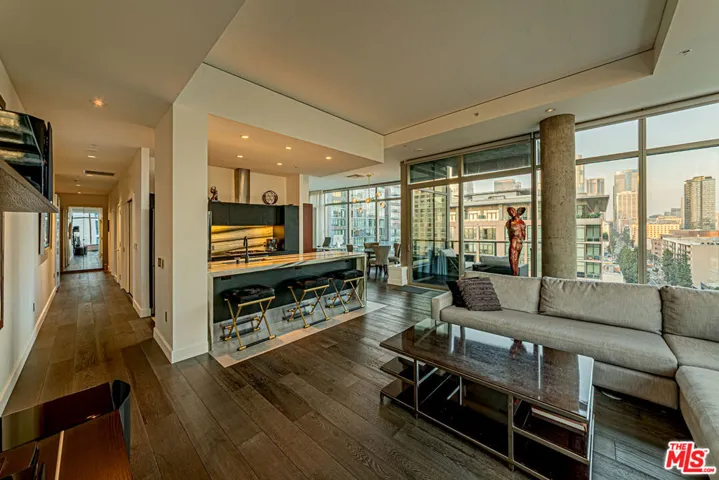 1155 S Grand Avenue 1317, Los Angeles, California 90015