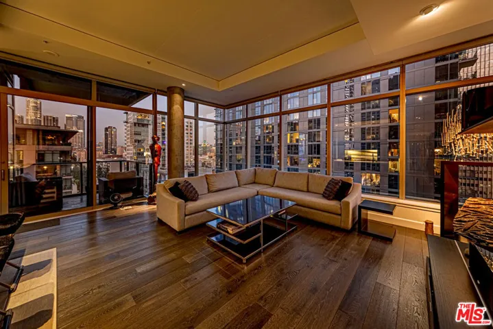 1155 S Grand Avenue 1317, Los Angeles, California 90015