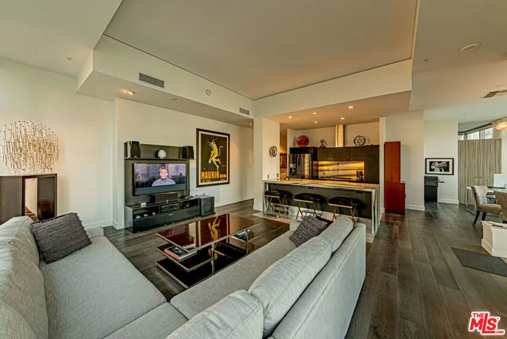 1155 S Grand Avenue 1317, Los Angeles, California 90015