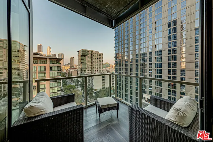 1155 S Grand Avenue 1317, Los Angeles, California 90015