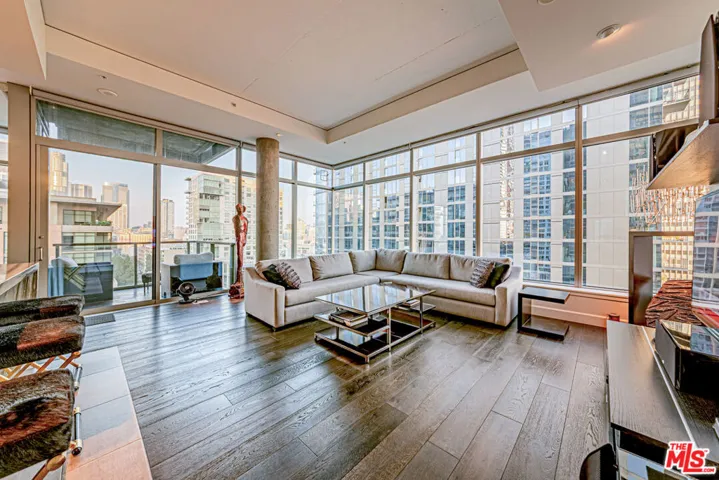 1155 S Grand Avenue 1317, Los Angeles, California 90015
