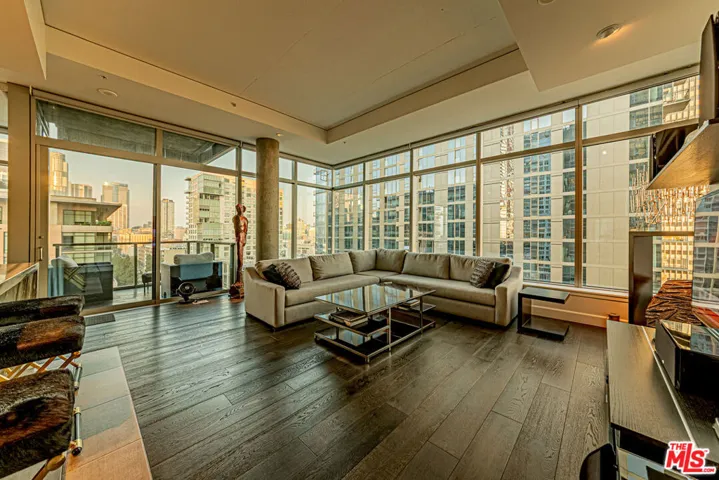 1155 S Grand Avenue 1317, Los Angeles, California 90015