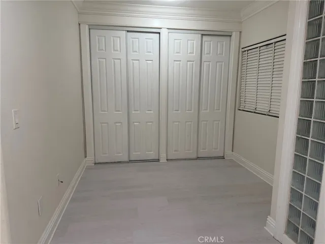 Den