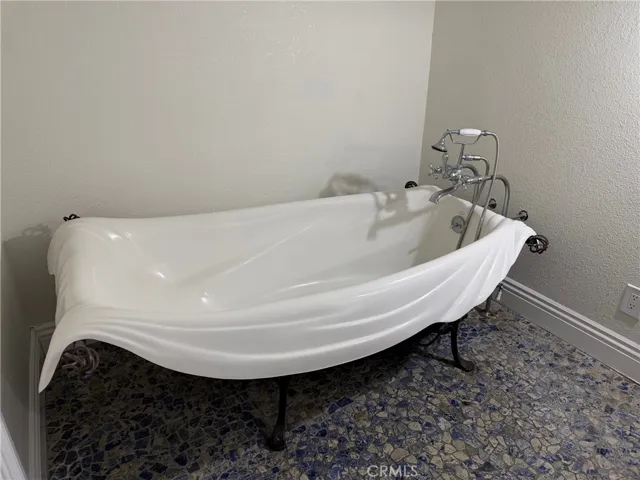 2253 Martin, Irvine, California 92612