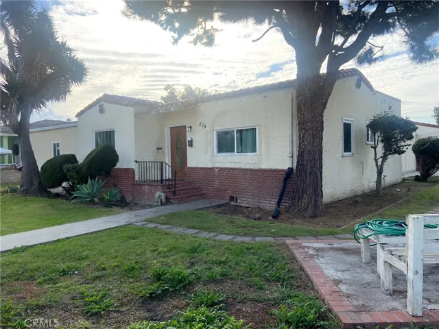 215 N Holly, Compton, California 90221