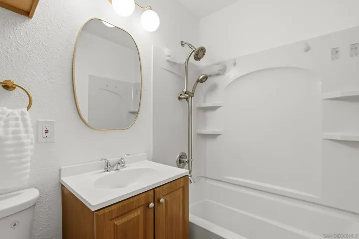 6121 Cumberland St, San Diego, California 92139