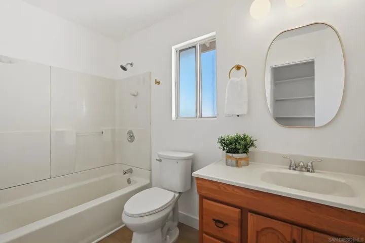 6121 Cumberland St, San Diego, California 92139