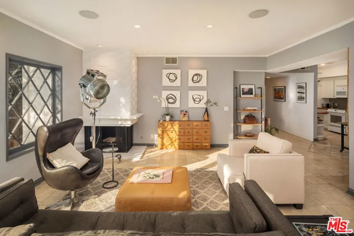 1133 N Clark Street 103, West Hollywood, California 90069