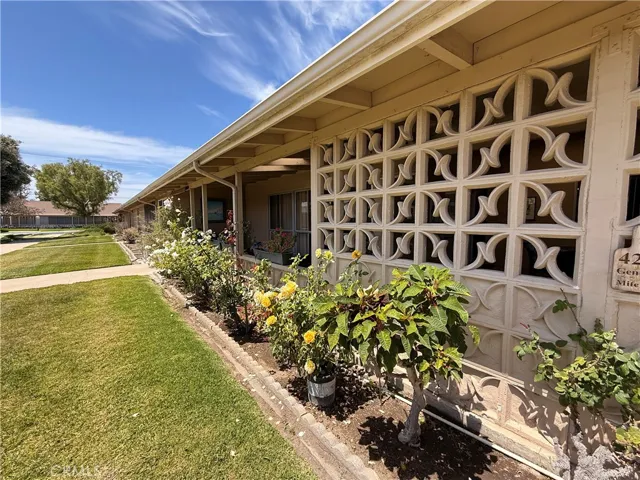 1690 Interlachen Road 42i, Seal Beach, California 90740