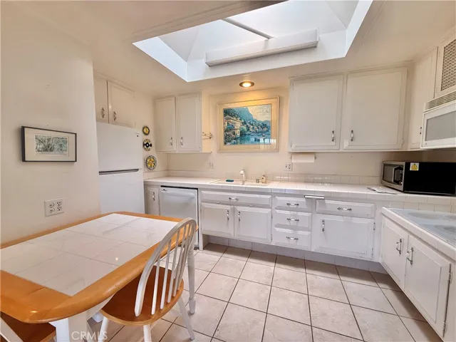 1690 Interlachen Road 42i, Seal Beach, California 90740