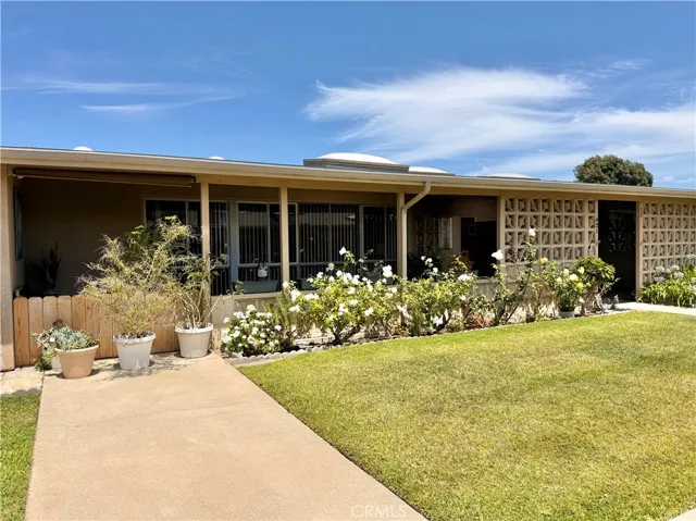 1690 Interlachen Road 42i, Seal Beach, California 90740