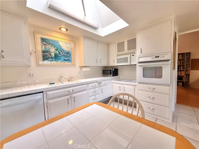 1690 Interlachen Road 42i, Seal Beach, California 90740
