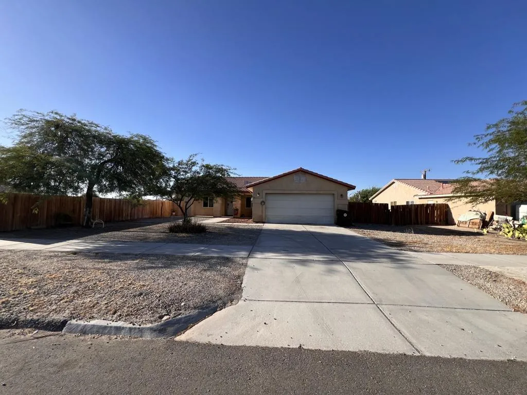 1276 Nile Dr