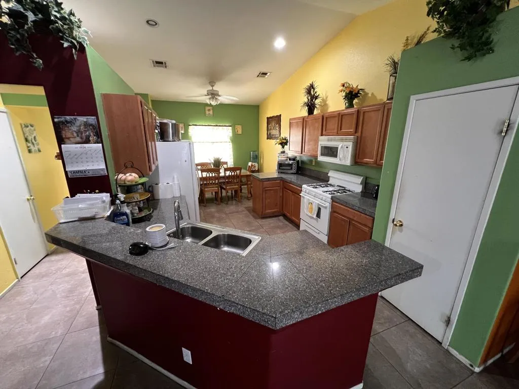 1276 Nile Drive, Thermal, California 92274 — photo 5