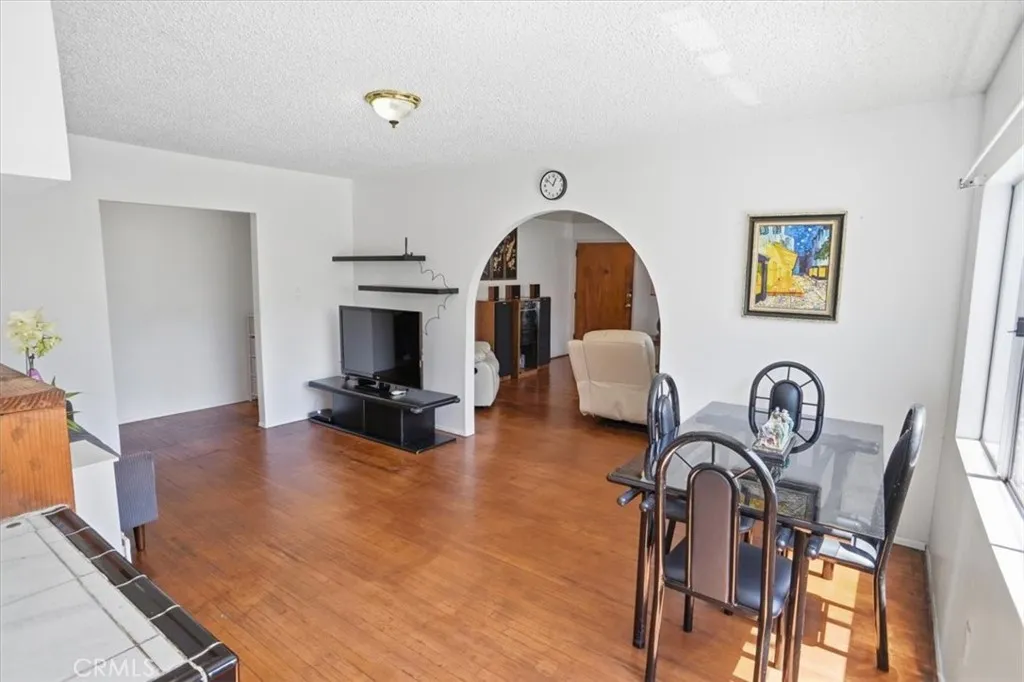 1257 1/2 N New Hampshire, Los Angeles, California 90029 — photo 5