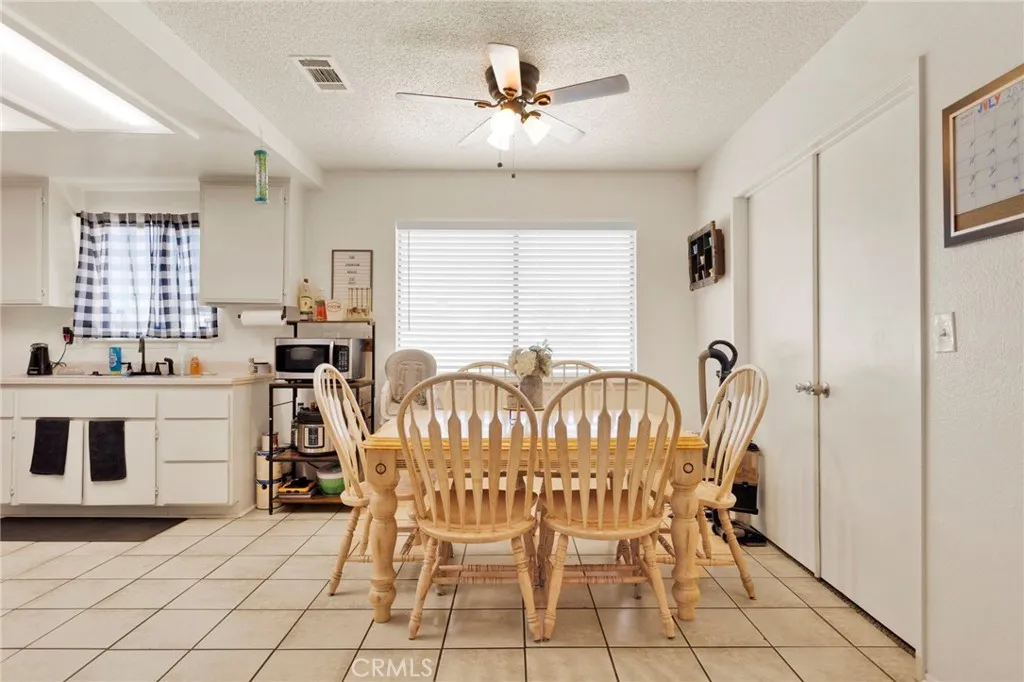 10612 Cochiti Road, Apple Valley, California 92308 — photo 5