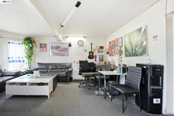 2223 E 23rd St, Oakland, California 94606
