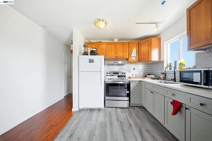 2223 E 23rd St, Oakland, California 94606