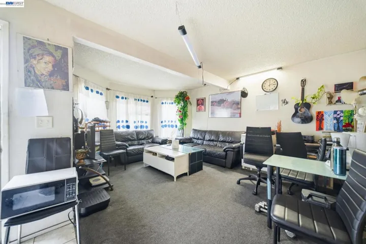 2223 E 23rd St, Oakland, California 94606
