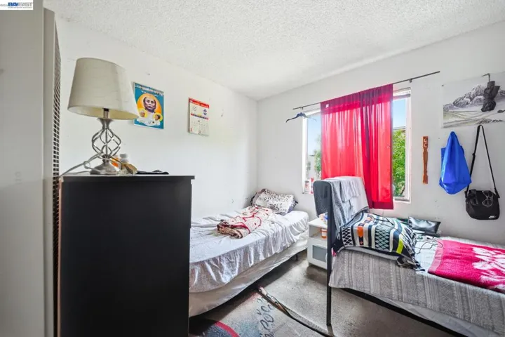 2223 E 23rd St, Oakland, California 94606
