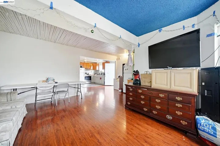 2223 E 23rd St, Oakland, California 94606