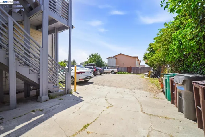 2223 E 23rd St, Oakland, California 94606
