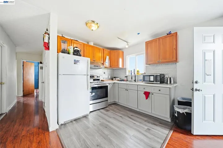 2223 E 23rd St, Oakland, California 94606