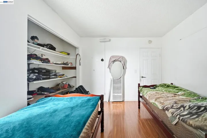 2223 E 23rd St, Oakland, California 94606