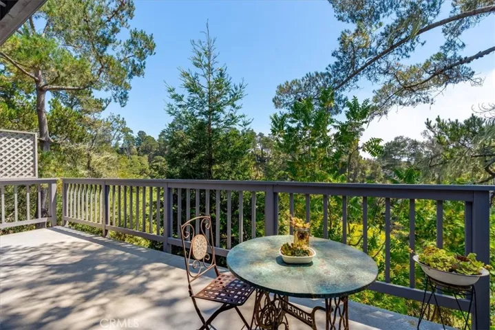 930 Suffolk Street, Cambria, California 93428