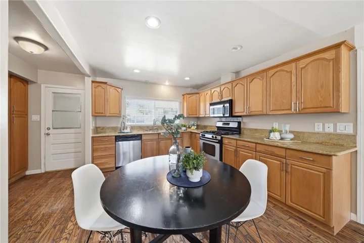 5041 Ridglea Avenue, Buena Park, California 90621