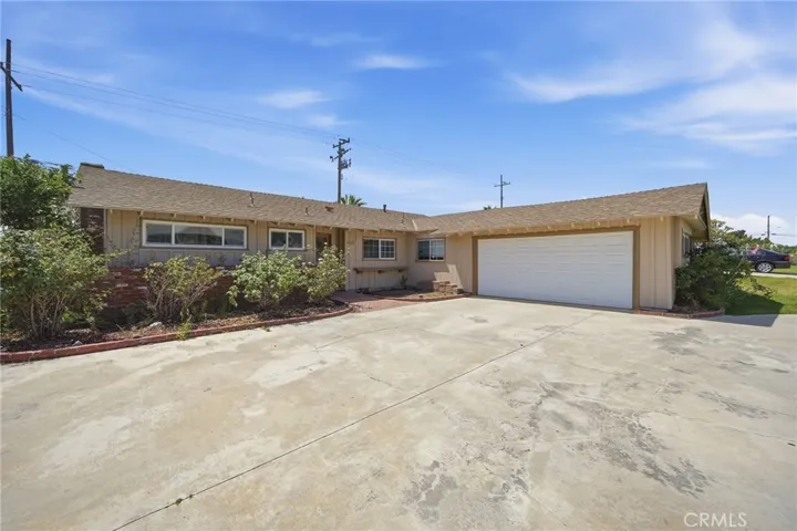5041 Ridglea Avenue, Buena Park, California 90621