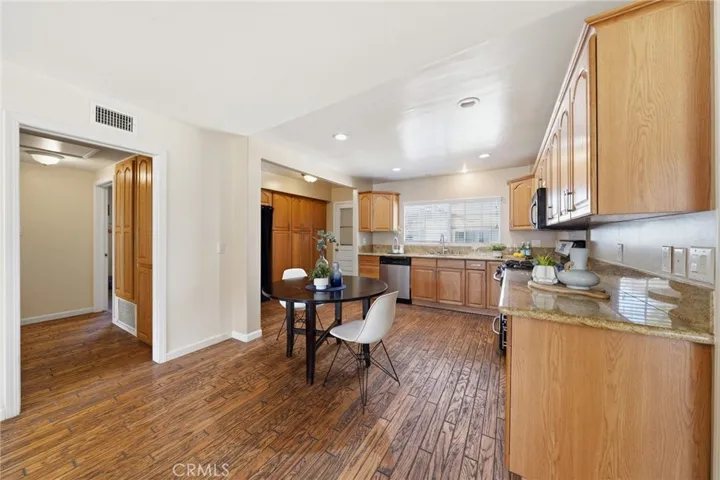 5041 Ridglea Avenue, Buena Park, California 90621