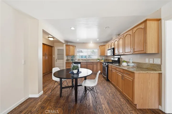5041 Ridglea Avenue, Buena Park, California 90621