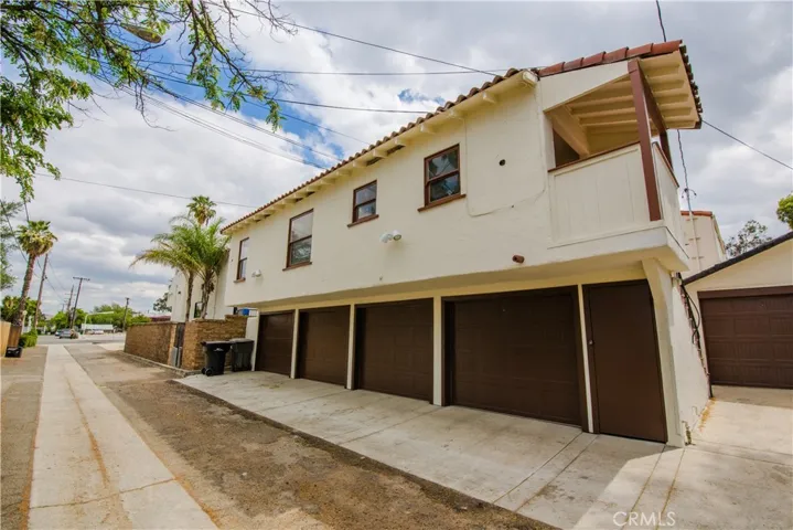 711 W 6th Street 5, Corona, California 92882