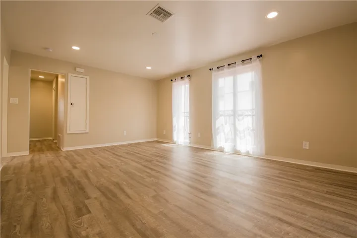 711 W 6th Street 5, Corona, California 92882