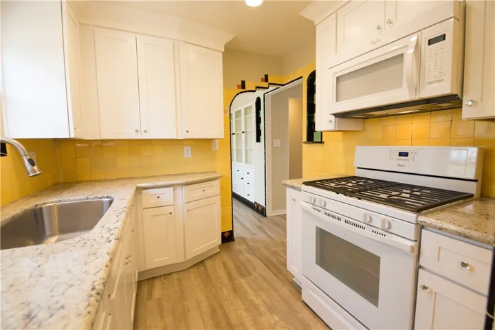 711 W 6th Street 5, Corona, California 92882