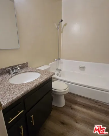 2219 Crenshaw Boulevard 3, Los Angeles, California 90016