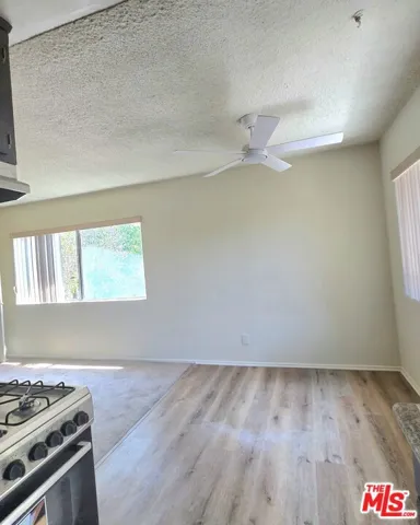2219 Crenshaw Boulevard 3, Los Angeles, California 90016