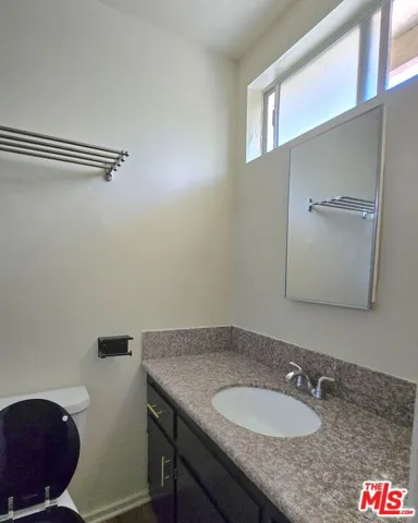 2219 Crenshaw Boulevard 3, Los Angeles, California 90016