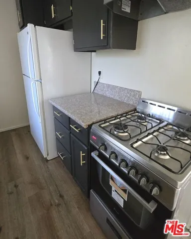2219 Crenshaw Boulevard 3, Los Angeles, California 90016