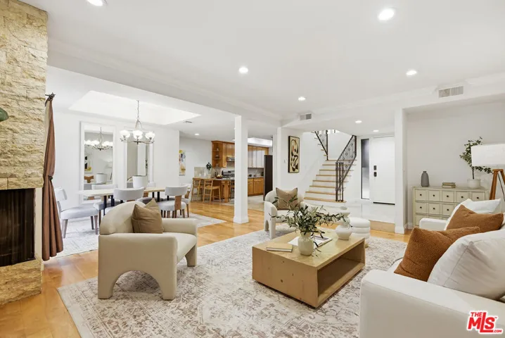 234 S Tower Drive 3, Beverly Hills, California 90211