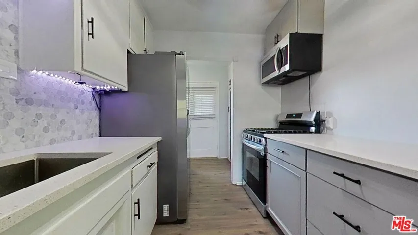 15544 Romar Street, Los Angeles, California 91345